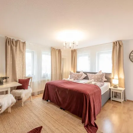 1 Min To The Outlet * Netflix * Nespresso * Kitchen * Apartment Metzingen (Tubingen)