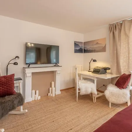 1 Min To The Outlet * Netflix * Nespresso * Kitchen * * Metzingen (Tubingen)