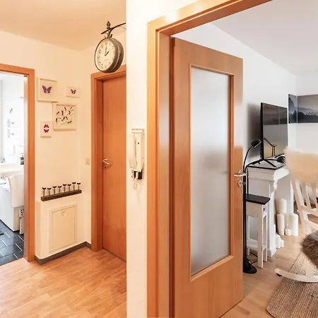 1 Min To The Outlet * Netflix * Nespresso * Kitchen * Apartment Metzingen (Tubingen)