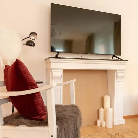 1 Min To The Outlet * Netflix * Nespresso * Kitchen *